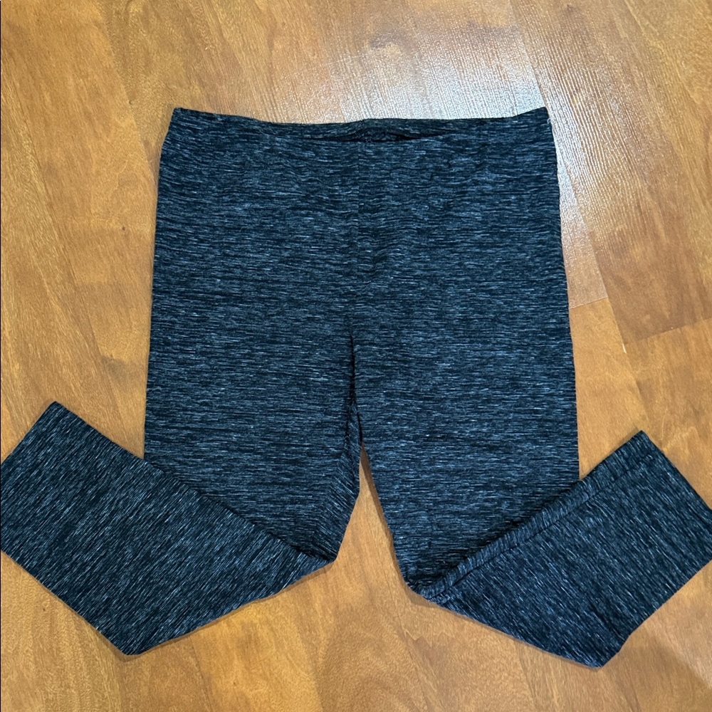 SO Women's Black Capris